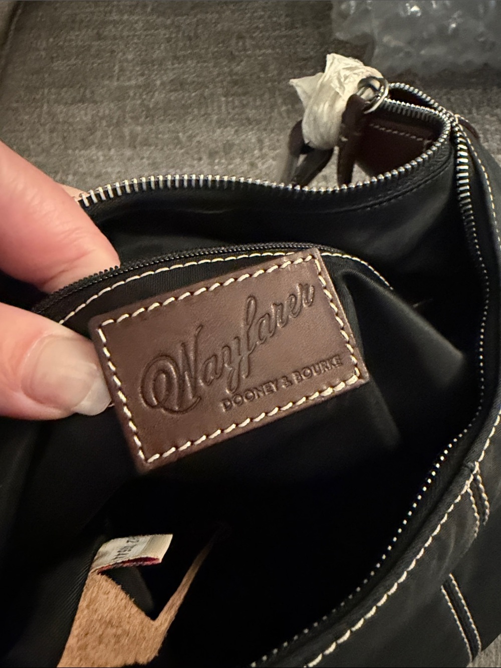 Dooney & Bourke Feedbag - Picture 7 of 12